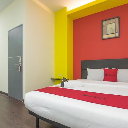 Reddoorz Near Itc Mangga Dua Hotel Джакарта Екстериор снимка
