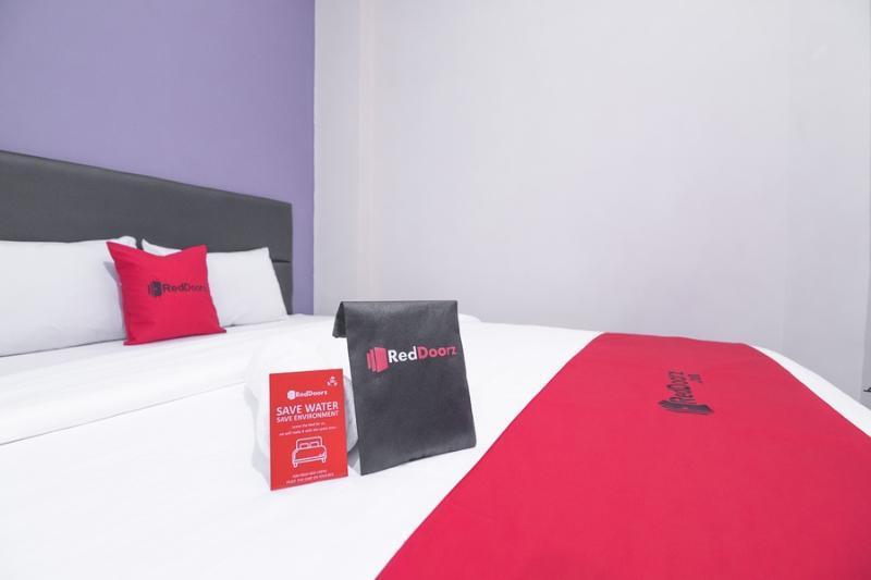 Reddoorz Near Itc Mangga Dua Hotel Джакарта Екстериор снимка