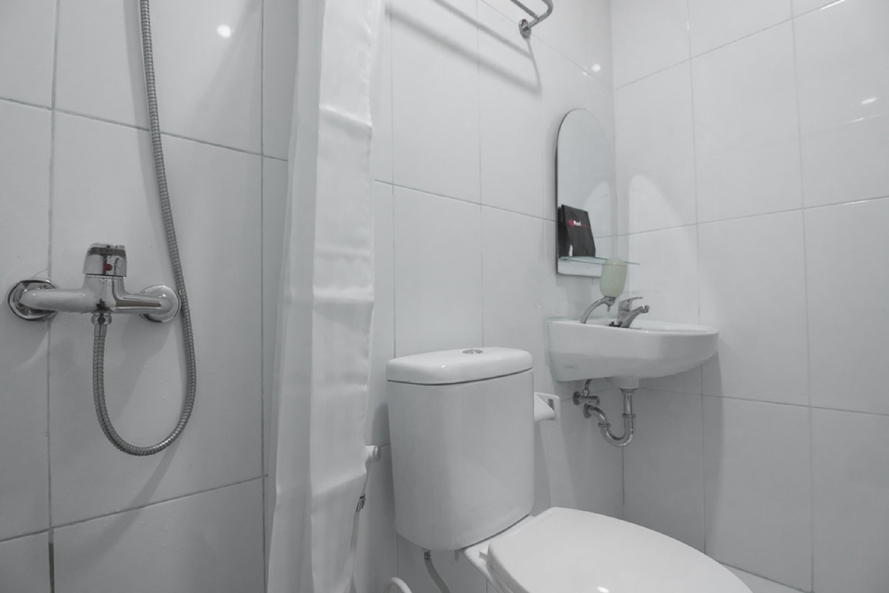 Reddoorz Near Itc Mangga Dua Hotel Джакарта Екстериор снимка