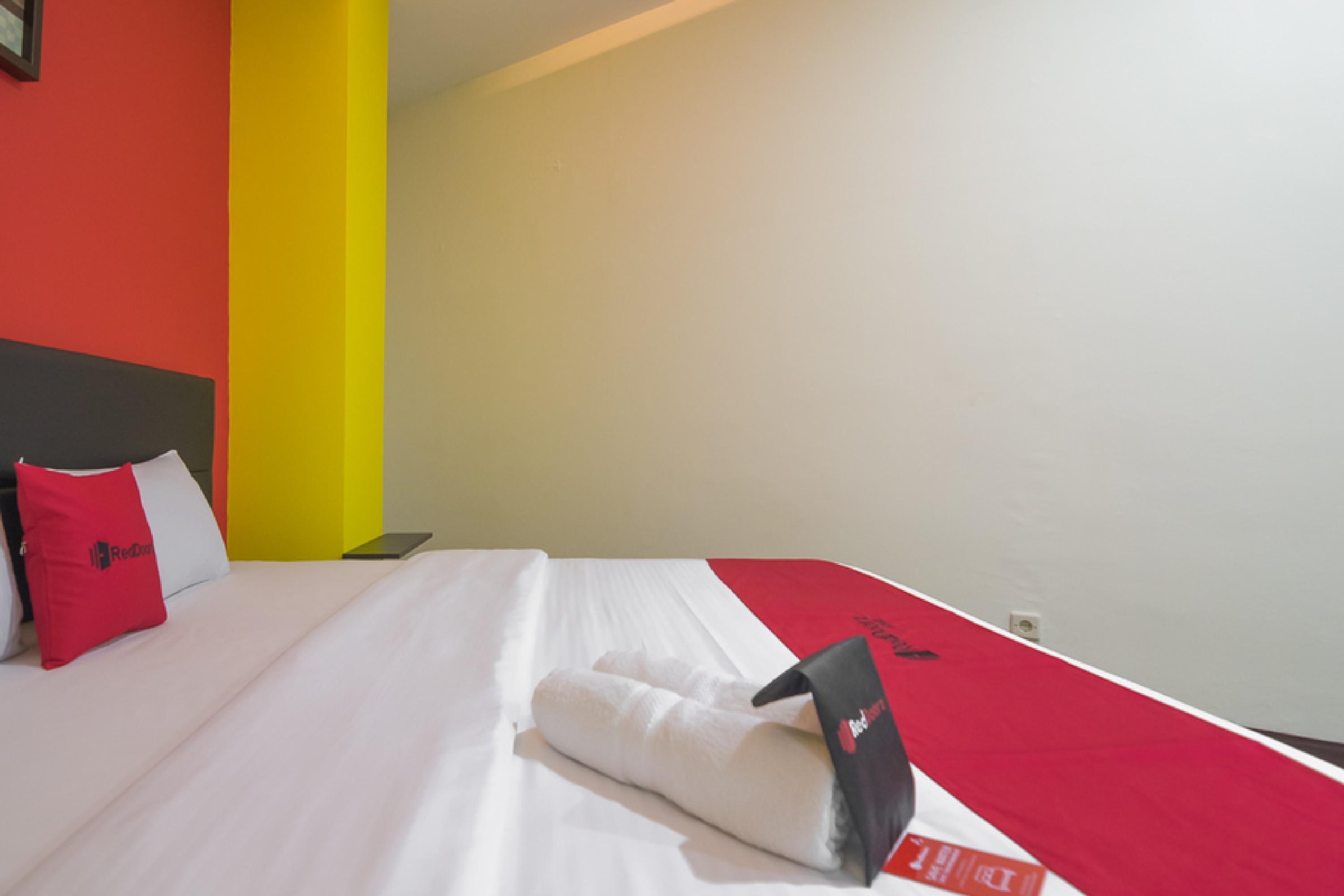Reddoorz Near Itc Mangga Dua Hotel Джакарта Екстериор снимка