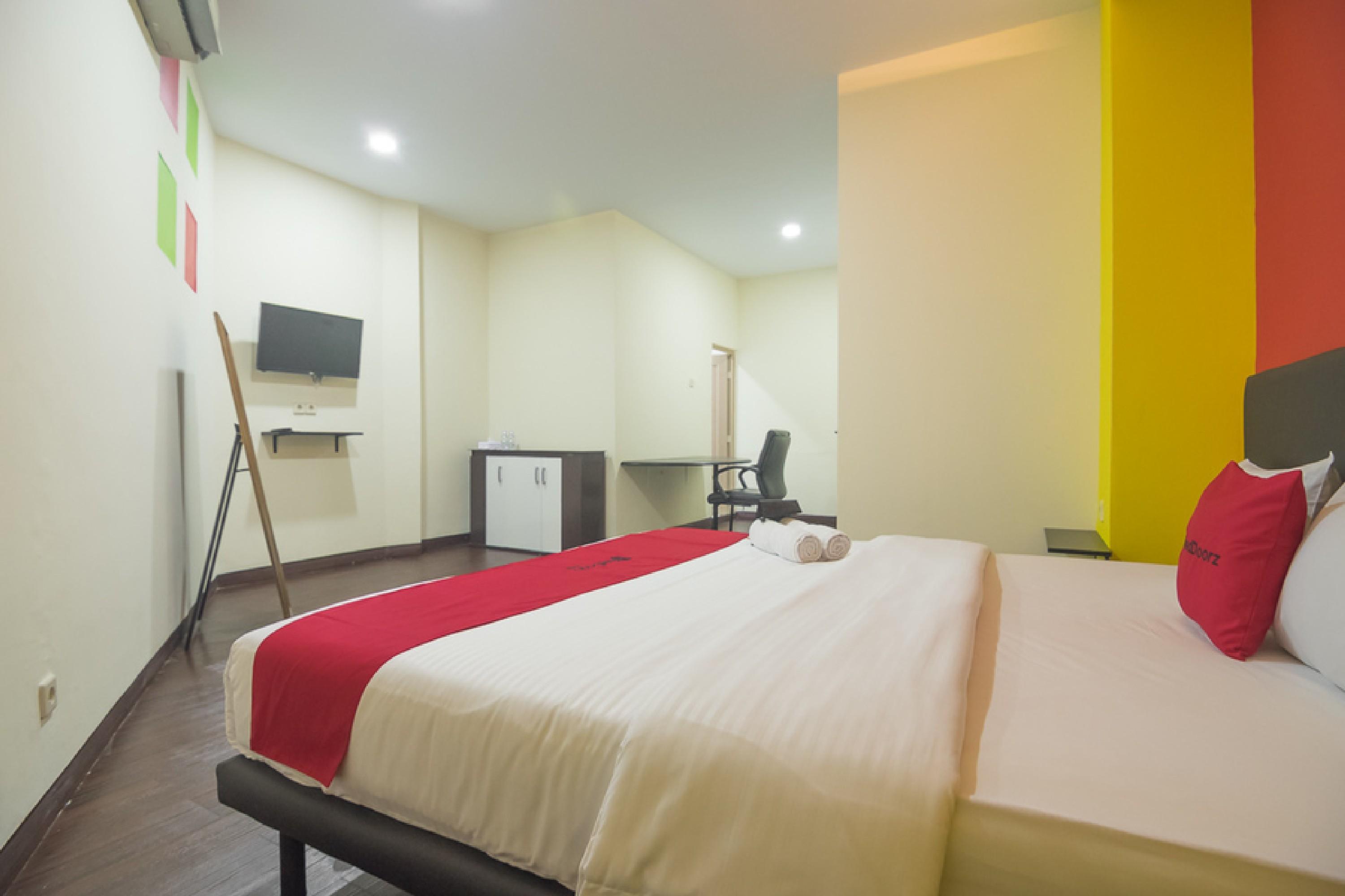 Reddoorz Near Itc Mangga Dua Hotel Джакарта Екстериор снимка