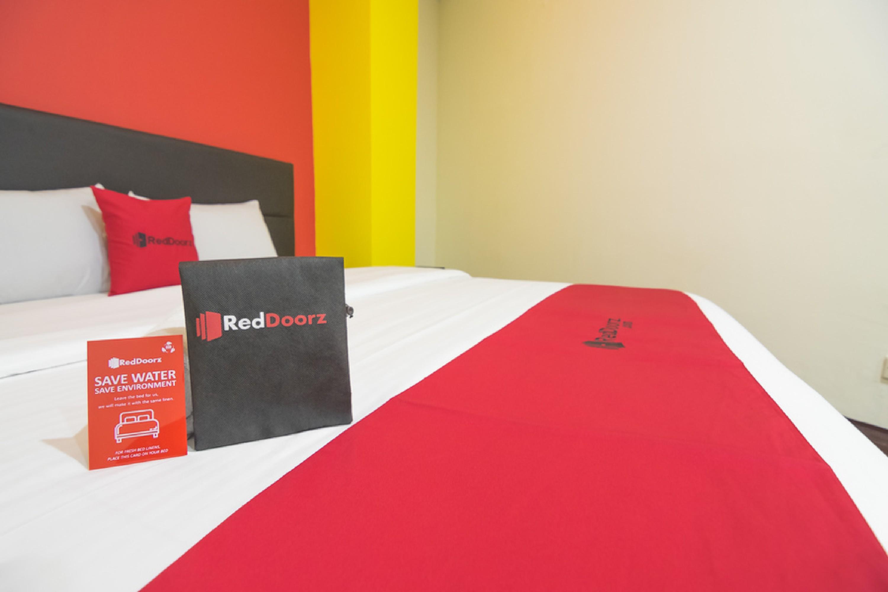 Reddoorz Near Itc Mangga Dua Hotel Джакарта Екстериор снимка