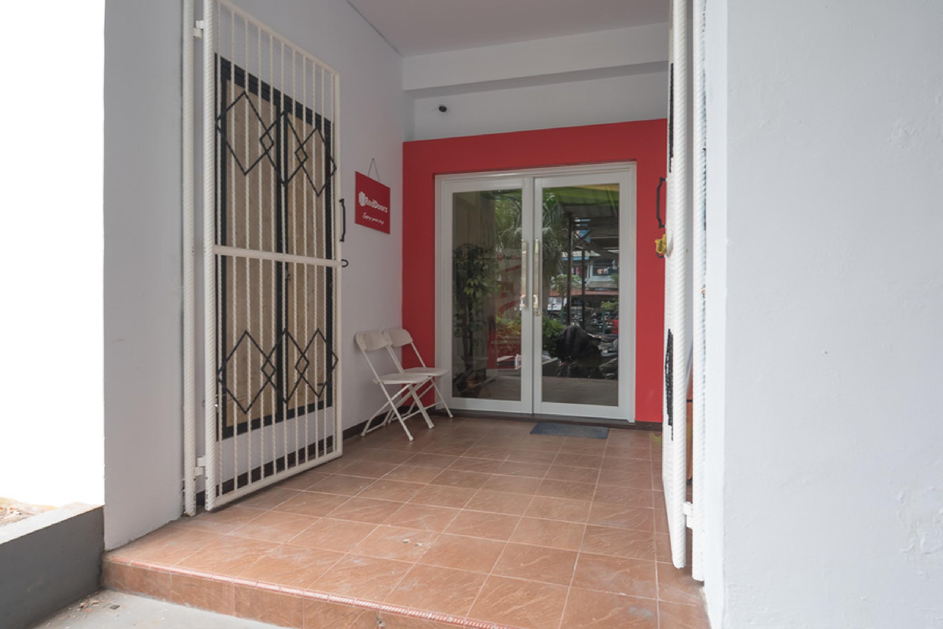 Reddoorz Near Itc Mangga Dua Hotel Джакарта Екстериор снимка