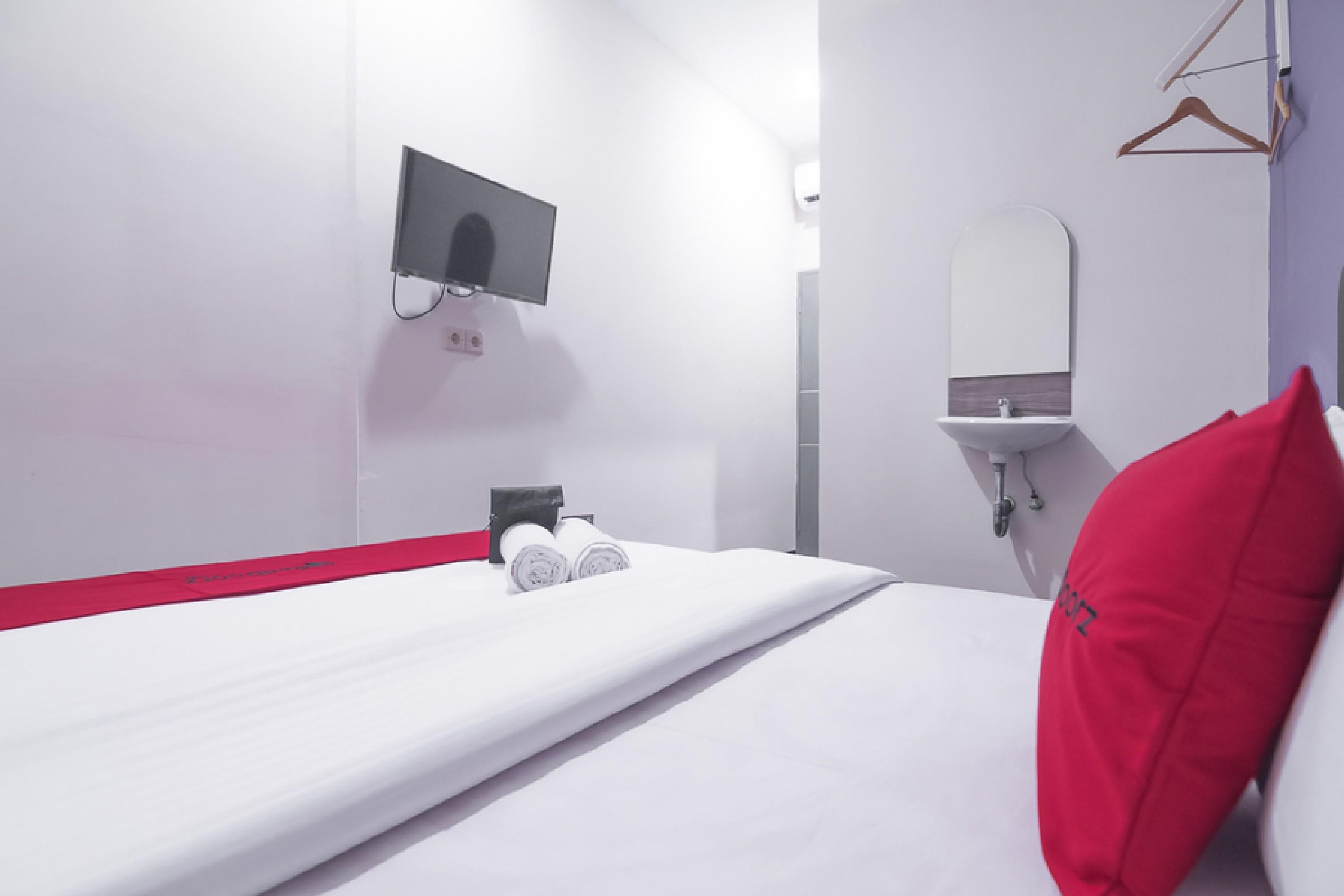 Reddoorz Near Itc Mangga Dua Hotel Джакарта Екстериор снимка