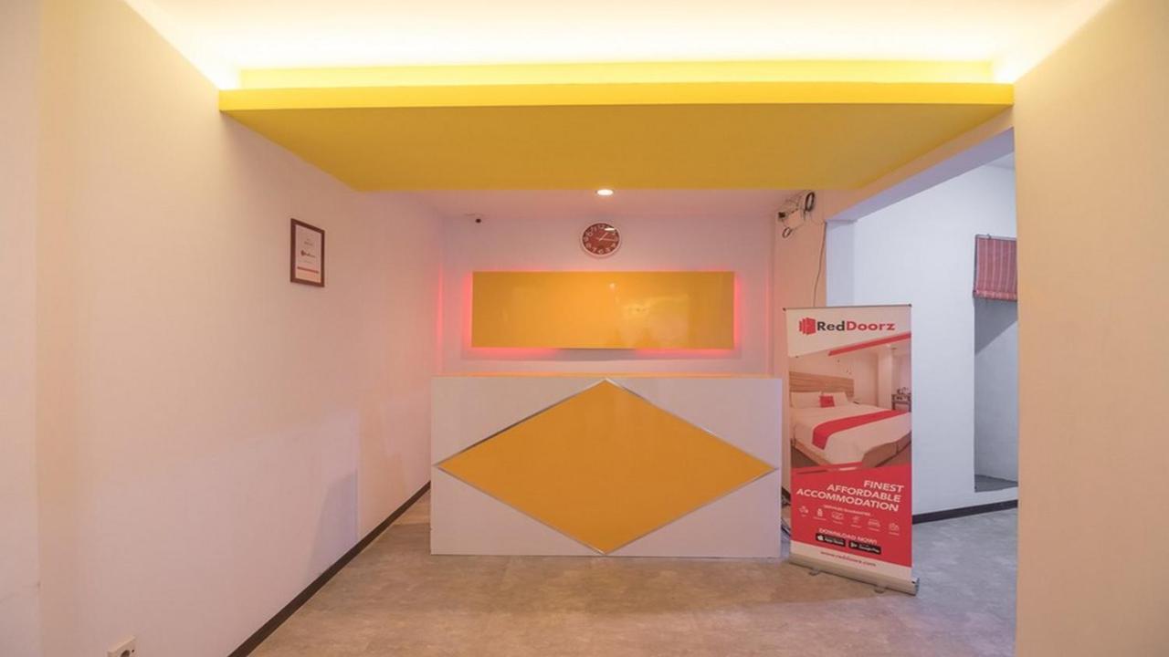 Reddoorz Near Itc Mangga Dua Hotel Джакарта Екстериор снимка